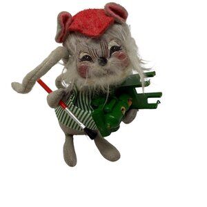Annalee Vintage Christmas Mouse Artist Elf Figurine Green Train Workshop 1992
